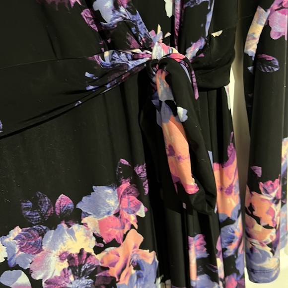 Jennifer Lopez maxi dress with long sleeves - Picture 3 of 6